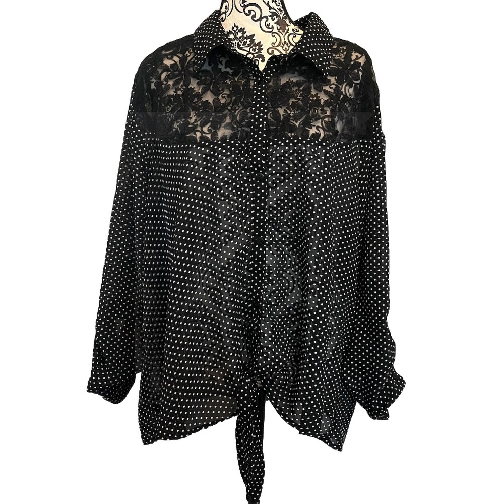 Torrid Button Up Polka Dot Floral Tie-front Blouse Size 4